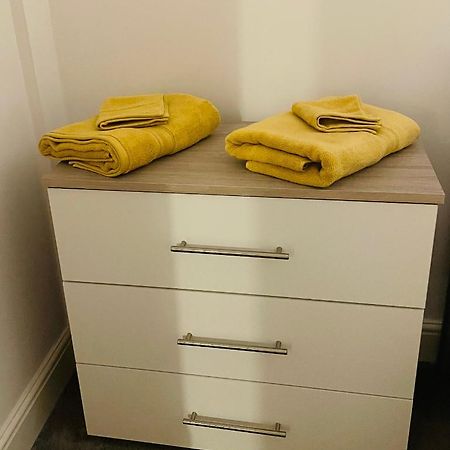 #0509 Two Bedroom Serviced Apartment- Free Parking Derby Eksteriør bilde