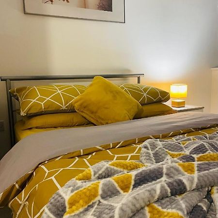 #0509 Two Bedroom Serviced Apartment- Free Parking Derby Eksteriør bilde